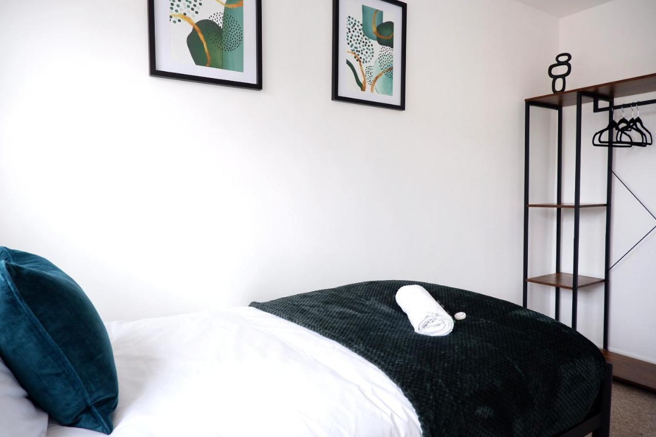 Comfortable And Cozy 4-Bedroom House Near The Hospital CBG Exterior foto